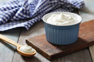 Can Cats Eat Greek Yogurt? Vet Approved Facts & Safety Guide